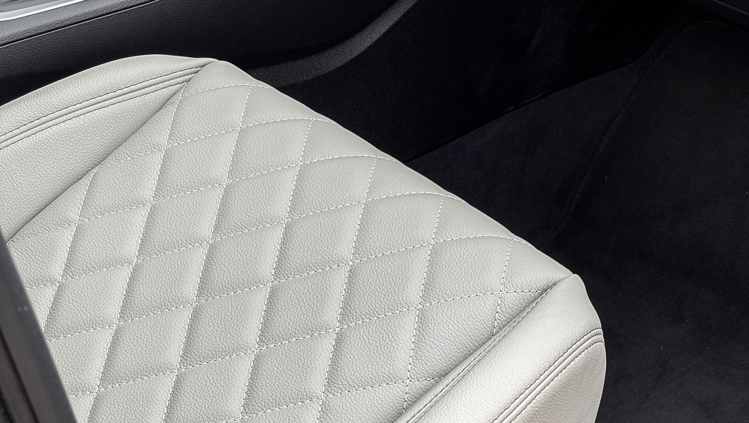 Thanos Designs Audi Q3 Seat 1