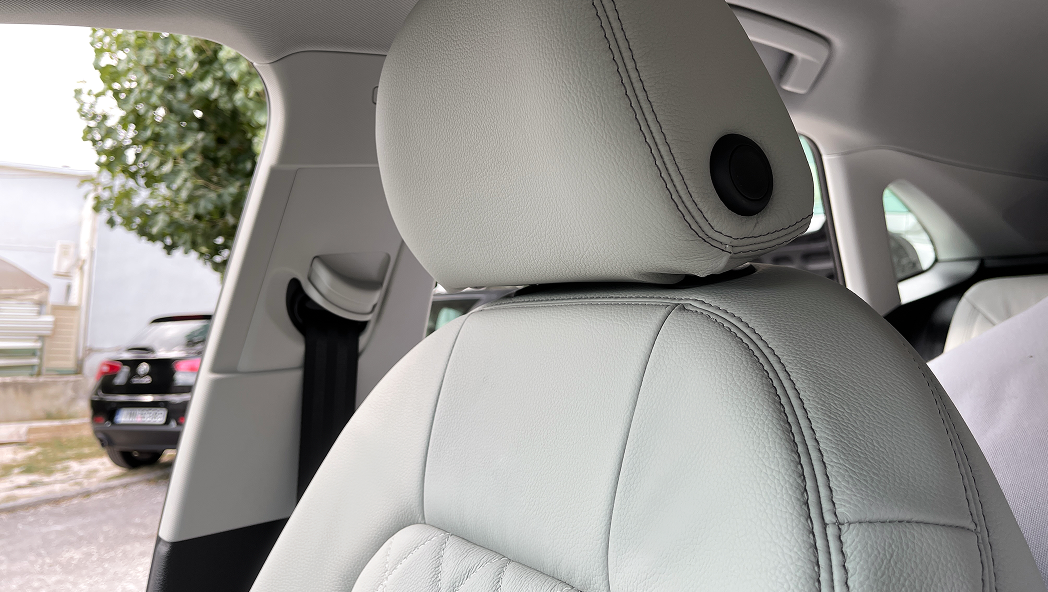 Thanos Designs Audi Q3 Front Seat