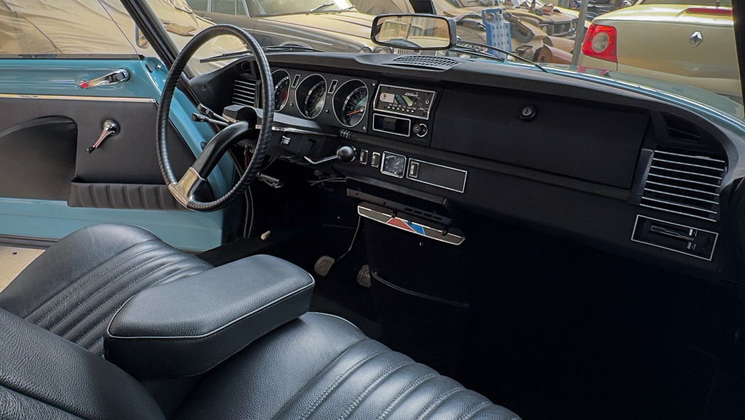 Thanos Designs Citroen DS Classic Front Seat Close Up