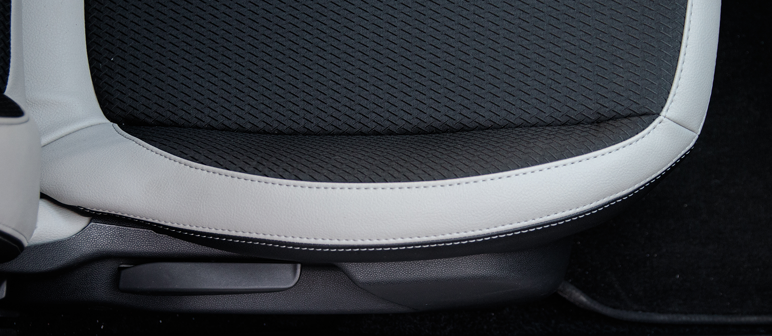 Thanos Designs Opel Corsa Seat Detail