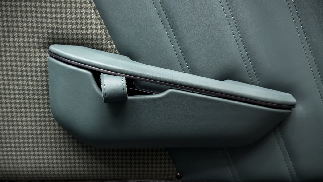 Thanos Designs Porsche Carrera Classic Door Detail